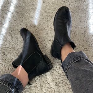 Leather Chelsea boots